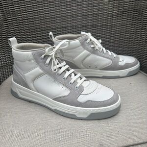 NWT HUGO BOSS HIGH-TOP TRAINERS IN LEATHER WITH LOGO DETAILS. White, Size 10.